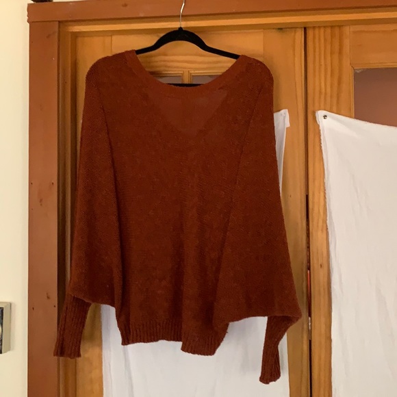 Ruby moon sweater - Picture 1 of 3
